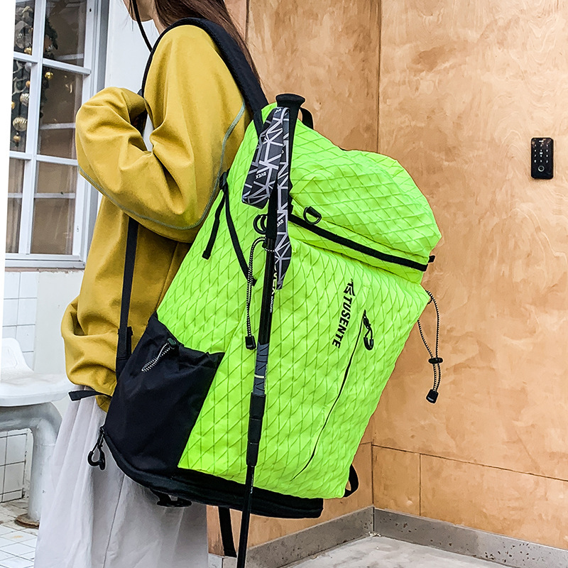 Diamond Pattern Waterproof Sports Backpack with Large Capacity and Independent Shoe Compartment, Outdoor Travel Badminton Training Bag Diamond Pattern Waterproof Sports Backpack with Large Capacity and Independent Shoe Compartment, Outdoor Travel Badminton Training Bag