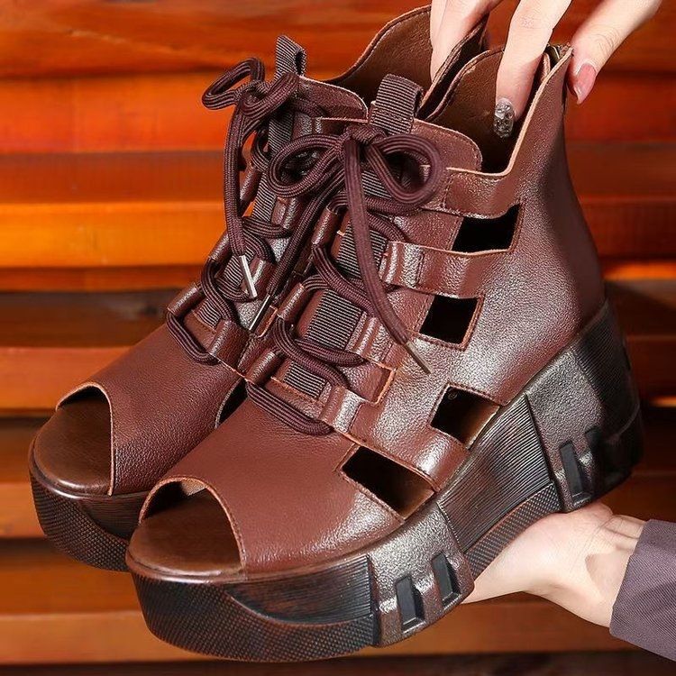 Sandalias de mujer de cuero suave estilo étnico con cordones y boca de pez, con tacón de cuña y suela gruesa, sandalias para mamá, sandalias romanas de verano 2025.