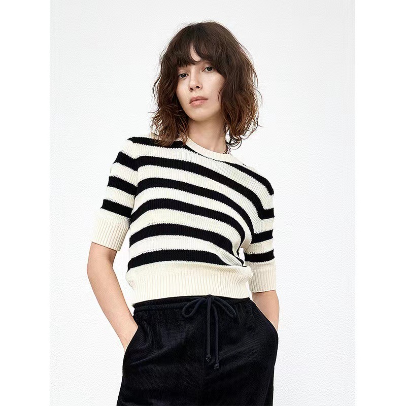 MO*CO2025春夏圆领套头五分袖上衣黑白条纹直筒通勤针织衫