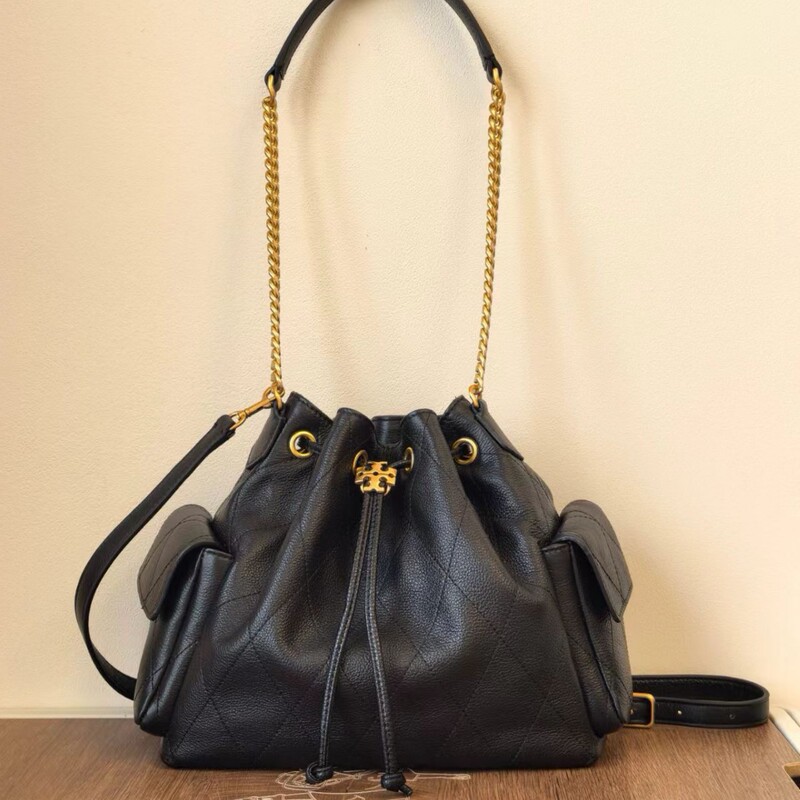 New TB drawstring fashion casual Charlie bucket bag, shoulder and underarm bag with quilted design and drawstring