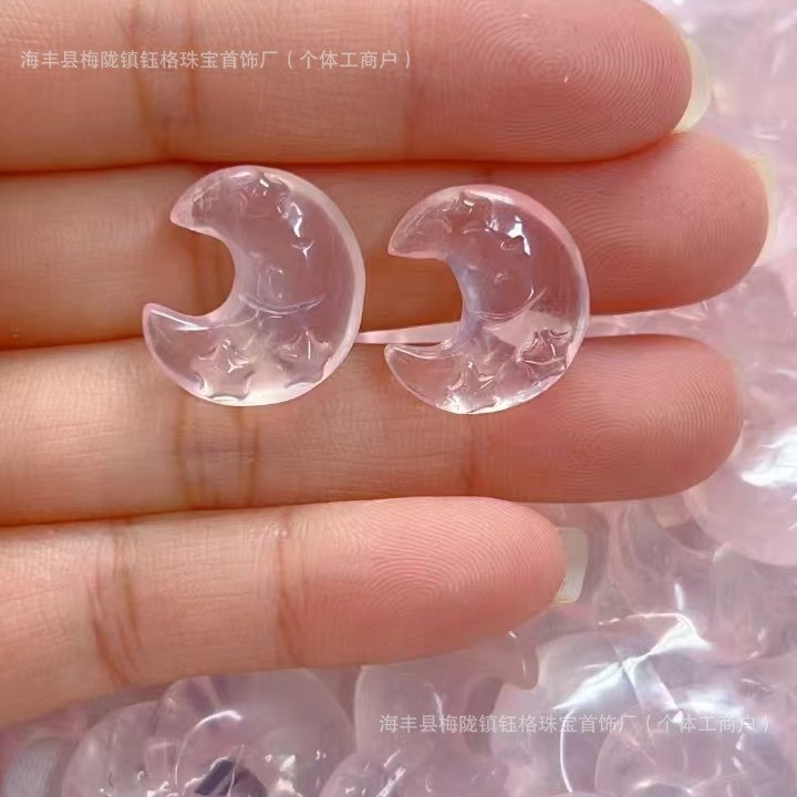 天然粉晶星星月亮配饰雕刻笑脸星星笑脸月亮星星小配饰吊坠饰品