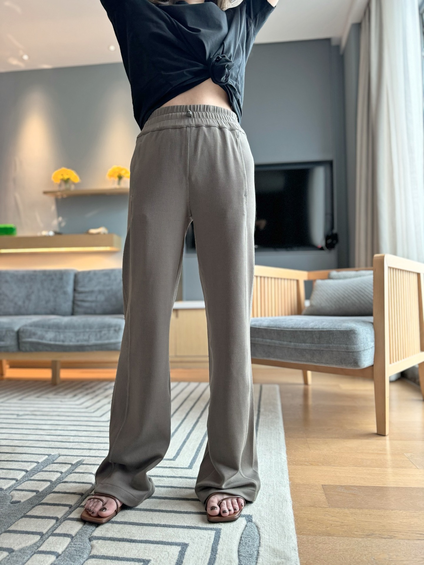 ルルと同じスタイルのソフトストリームリブミッドウエストスリムストレートワイドレッグ多用途カジュアルヨガ