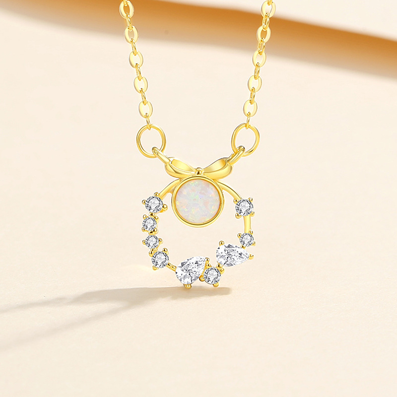 S925 plata de ley collar de corona de mariposa de lujo ligero flor femenina diseño de alta calidad cadena de clavícula joyería San Valentín