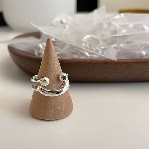 Korean-style niche design smiling ball ring for women, simple and stylish, personalized temperament, versatile, suitable for index finger.