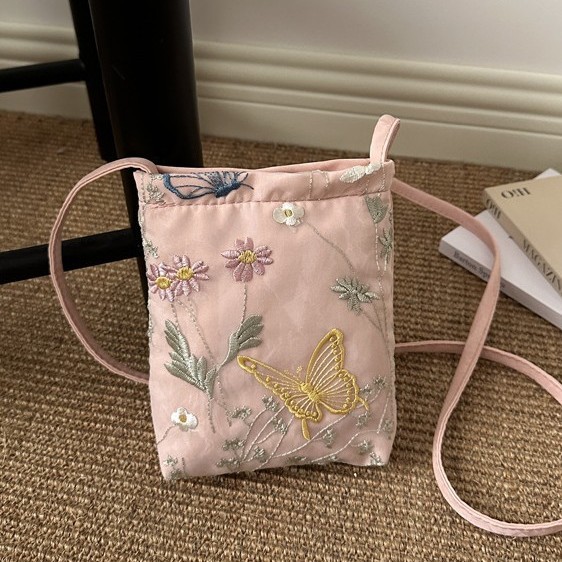 New Chinese-Style Fashion Crossbody Bag with Embroidery, Portable Butterfly Phone Bag, Lightweight for Outings and Travel, Single Shoulder Bag