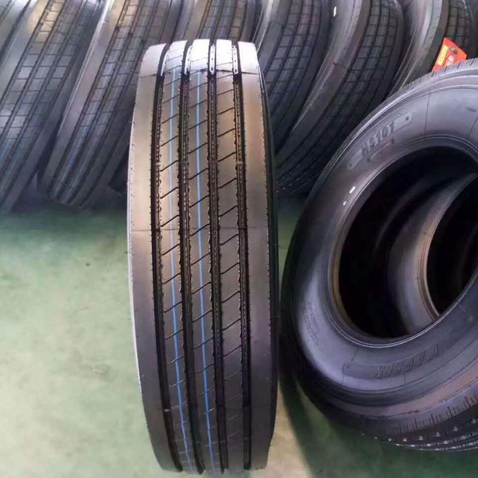 295/80R22.5 315/80R22.5 11/12R22.5真空卡车货车全钢轮胎厂家