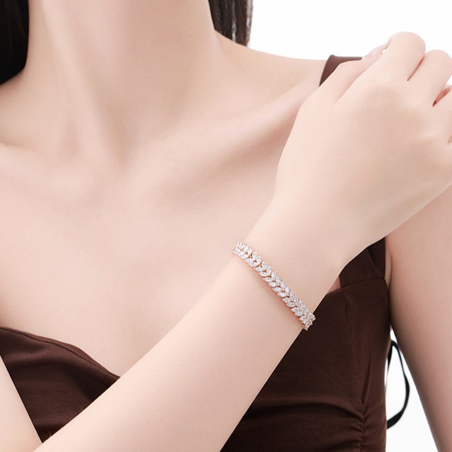 Xuping ligero lujoso nicho de diseño sensación de pulsera de oreja de trigo para mujeres gemas artificiales serie de joyas de moda elegante