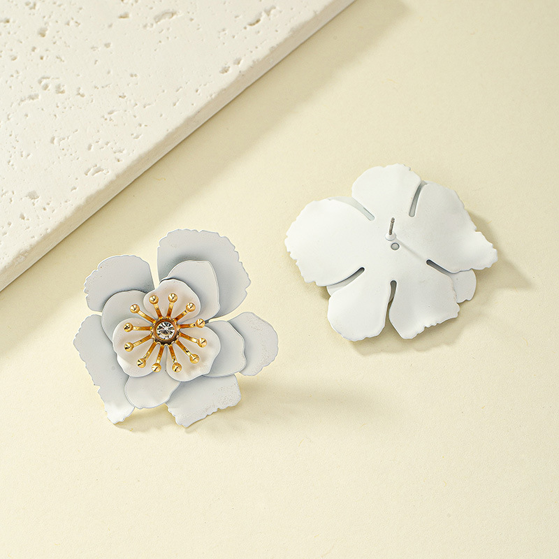 1 Par Estilo Simple Flor Embutido Metal Pendientes display picture 4