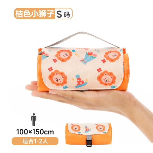Handheld light and thin beach carpet for traveling for camping