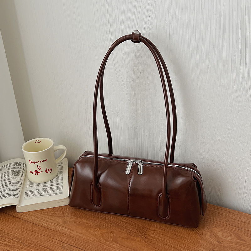 Diseño coreano de nicho de moda, bolso de brazo, bolso de hombro de viaje simple retro, bolso de mano de estilo extranjero diario image 8