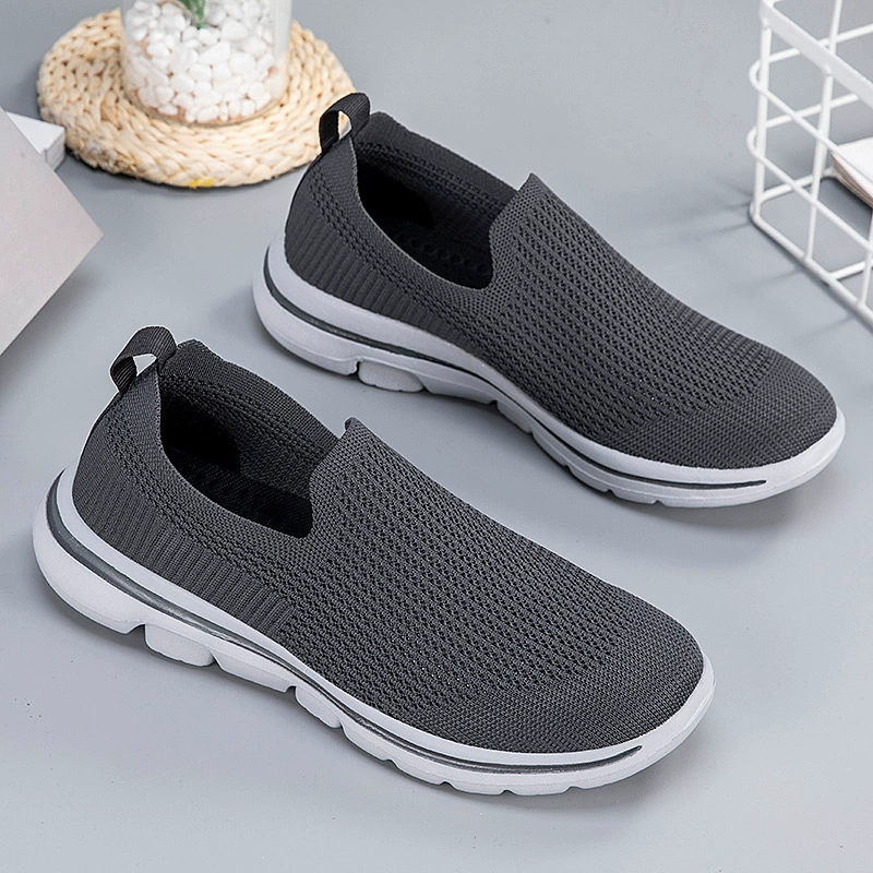 Прогулочная обувь для среднего и пожилого возраста, летняя повседневная спортивная обувь без шнуровки из дышащей сетки, легкие сетчатые туфли на мягкой подошве