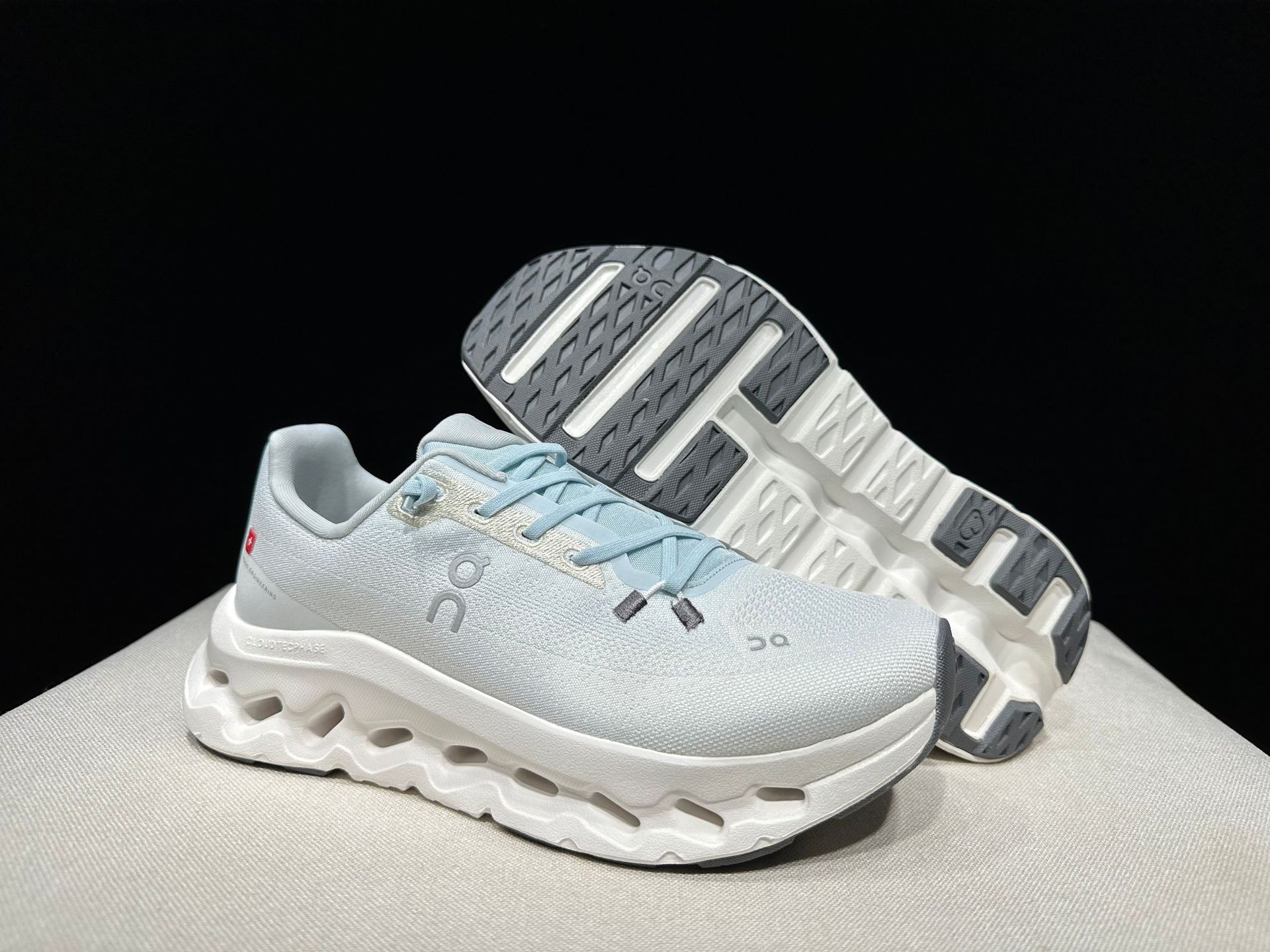 Cross-border On On Run Cloudtilt amortiguado ligero running casual zapatos deportivos para parejas