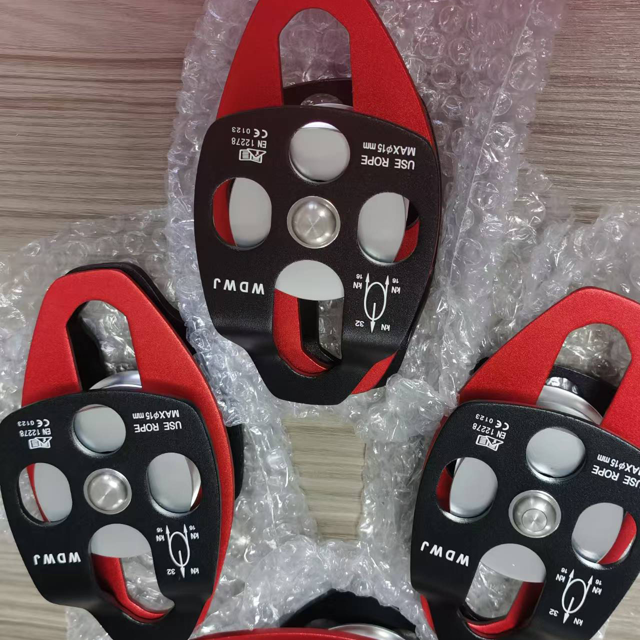New outdoor rescue side-plate double pulley hoisting mountaineering and rock climbing pulley with bearing double pulley assembly