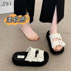 网红超火一字拖鞋女2026新款夏季厚底波点海边沙滩鞋防滑休闲凉拖