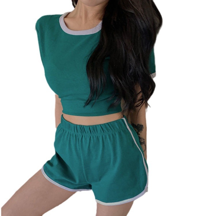 Traje de estilo deportivo para mujer Camiseta de color de contraste corto de verano Camiseta de manga corta de ombligo con pantalones cortos casuales traje de dos piezas image 6