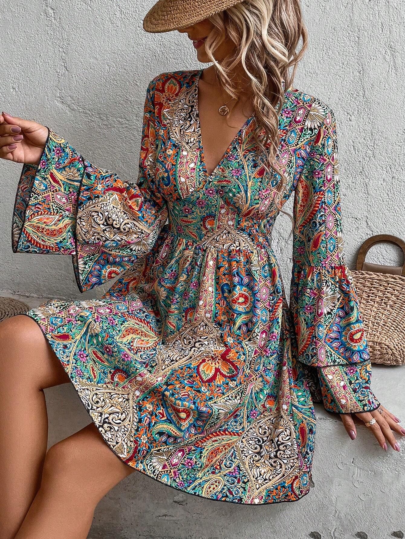 Vestido Elegante con Estampado Floral, Cuello en V y Mangas Acampanadas para Mujer, Primavera 2026, Estilo Europeo y Americano image 4