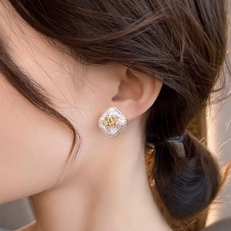 ひし形ファッション布芸秋冬イヤリング高級感軽豪華気質アルファベット小香風ピアス四角い顔ピアス|undefined