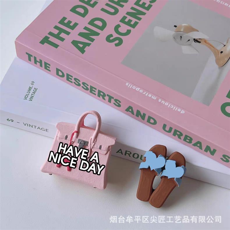 Popular car air freshener, realistic replica of trendy bags and shoes, car air vent decoration, diffuser stone, simple and high-end