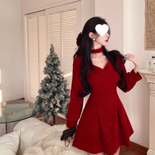 ��������}�Q�·�ϲ�cŮ�b���С�Y����ɫ�z�q�����B��ȹ���ﶬ��