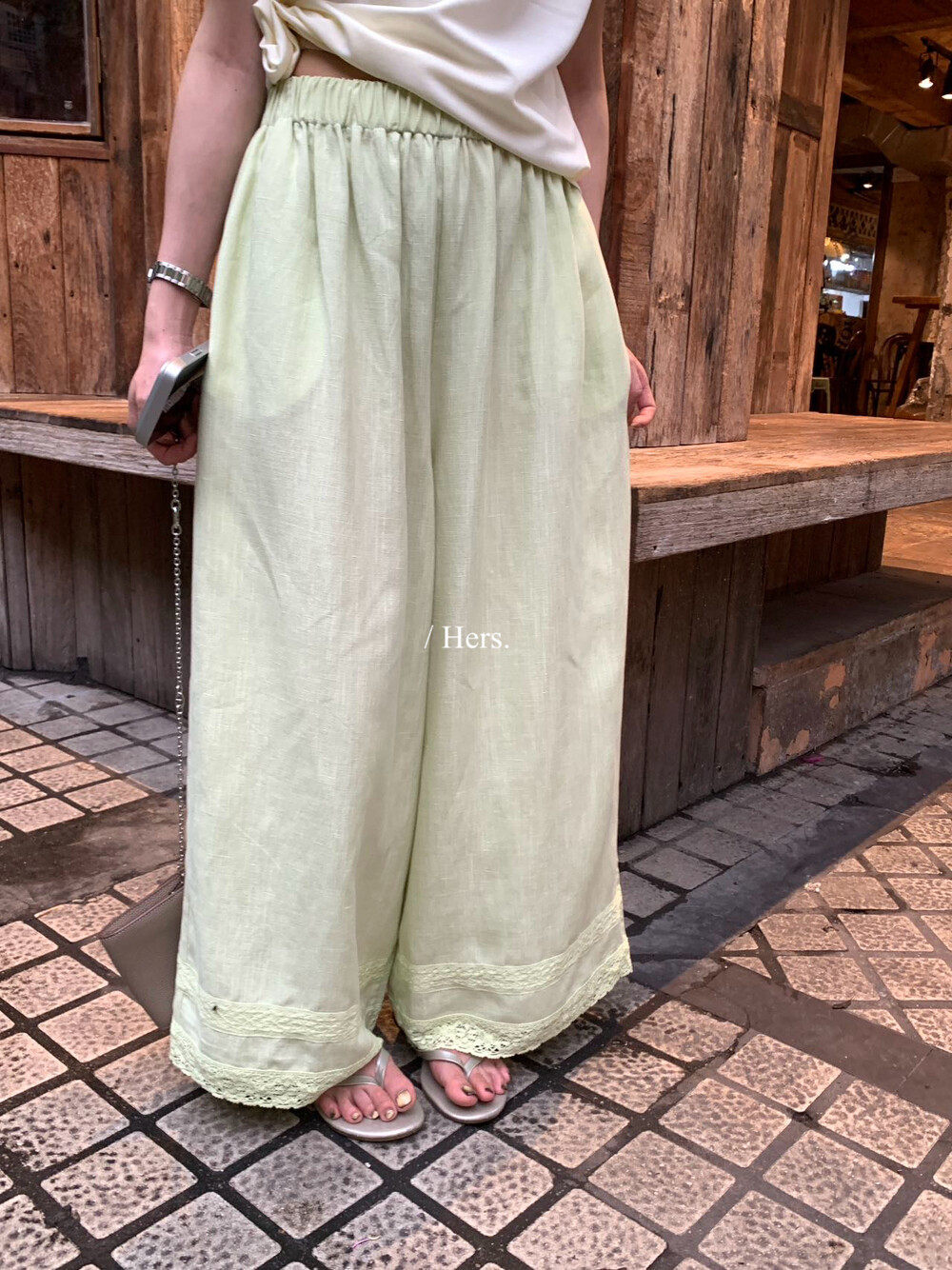 Quần culottes nữ ống rộng cạp cao chun eo viền ren dáng suông — màu trắng, xanh lá cây, yến mạch chi tiết 16