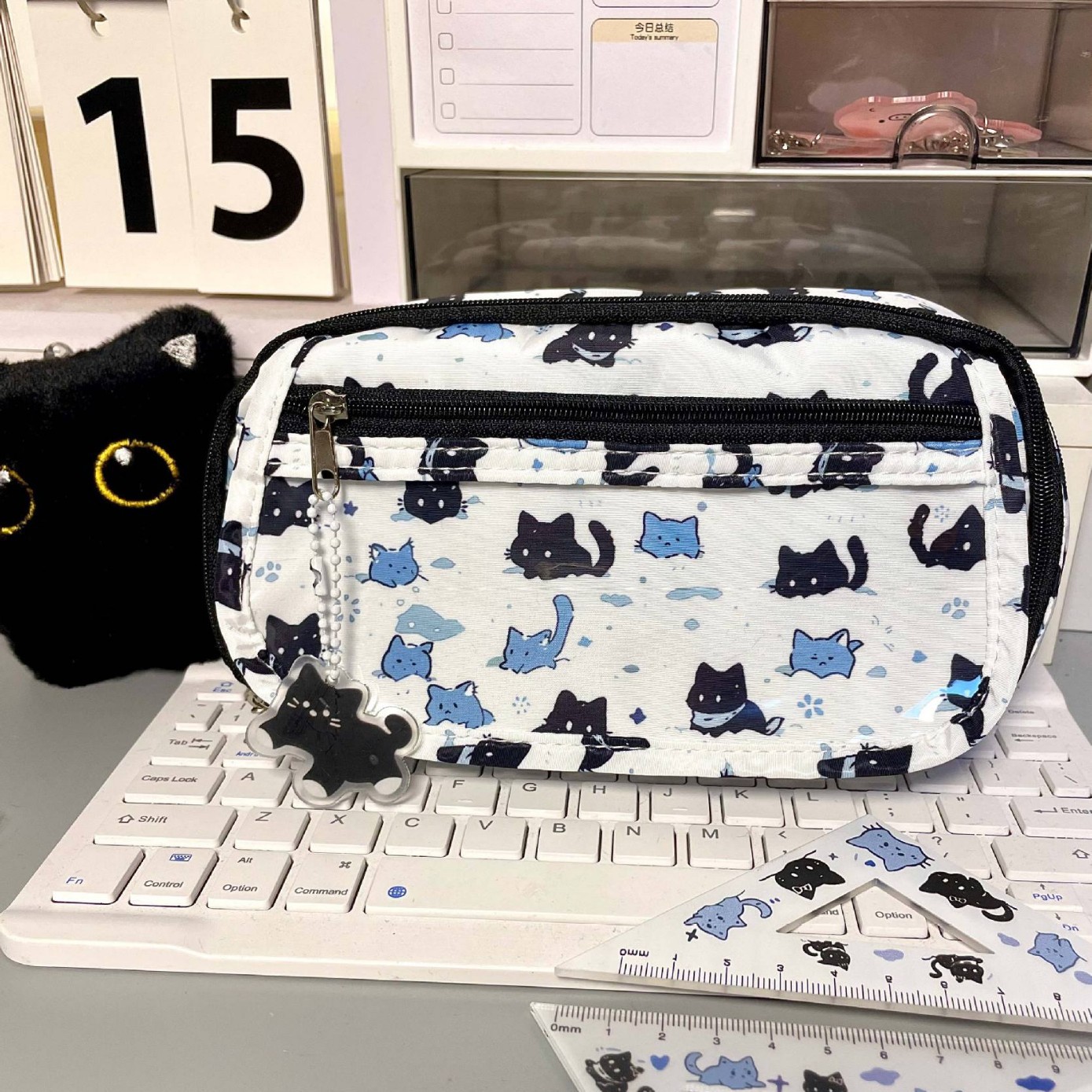 Pain Bao Snow Cat Pencil Bag