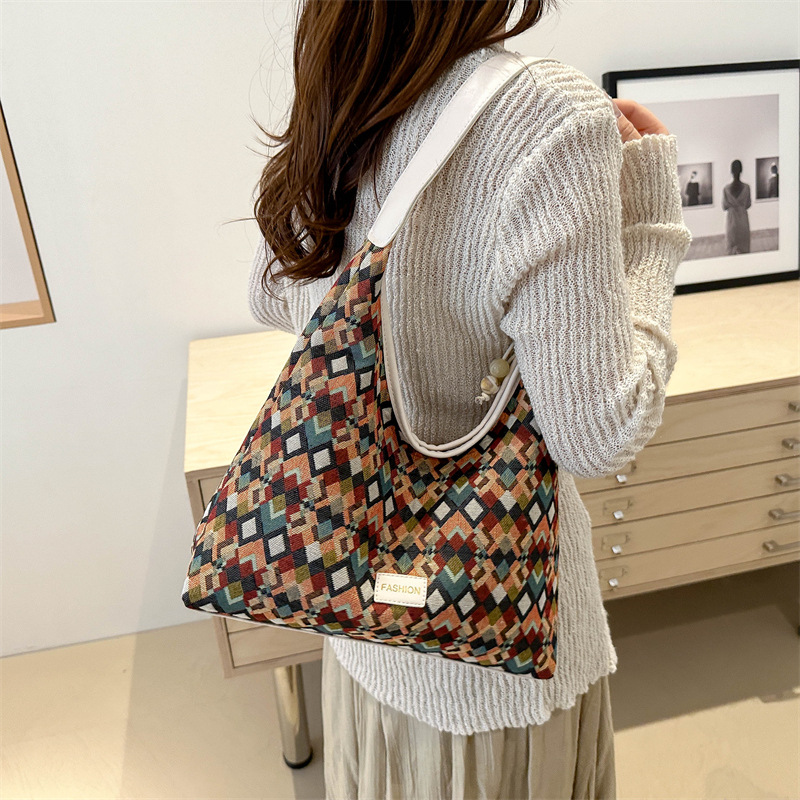 Bolsa de gran capacidad para mujeres 2024 nueva moda Zhongzhong Lingerie hombro brazo bolso de viaje casual