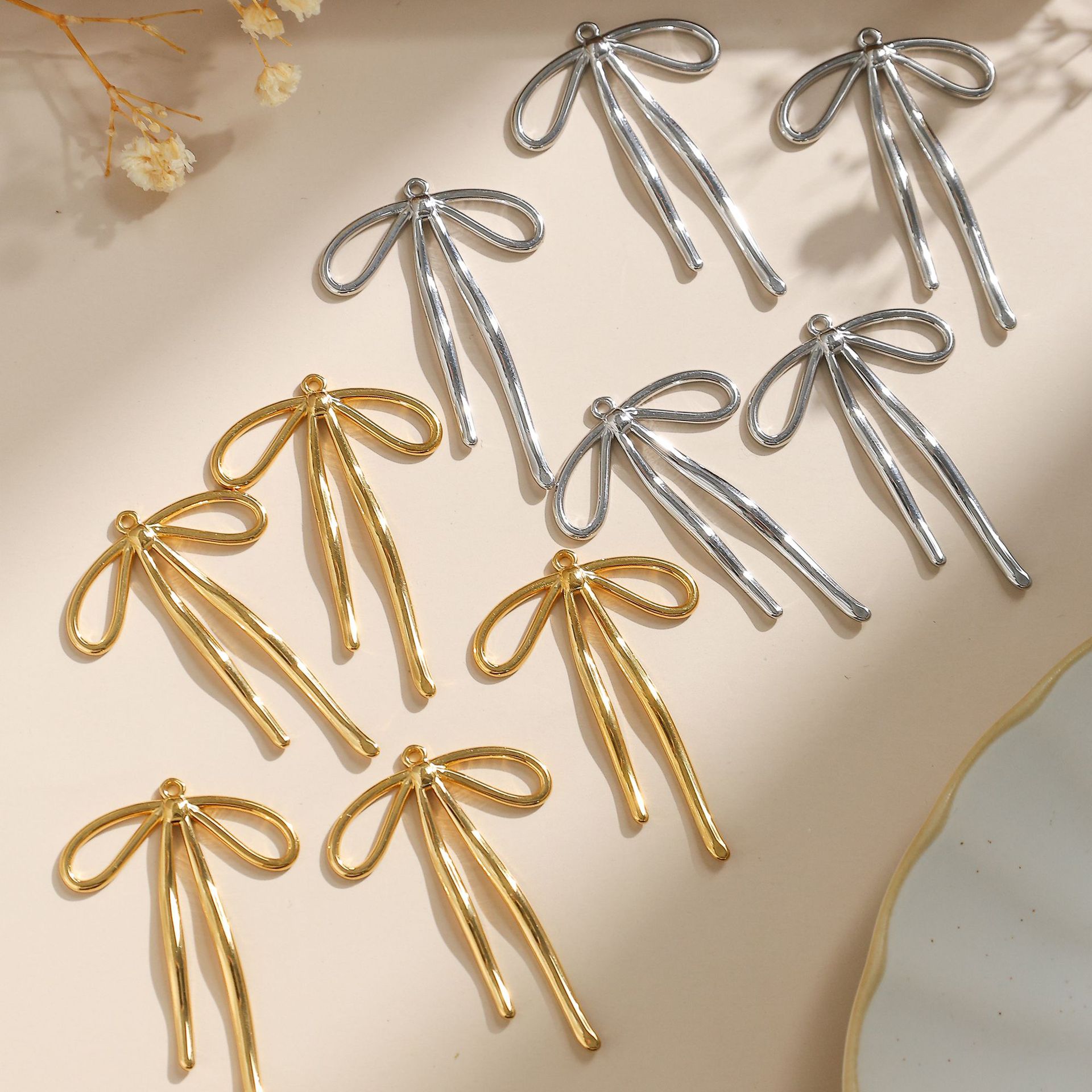 1 Piece Quantity 5 PCS/Package 304 Stainless Steel Bow Knot Pendant