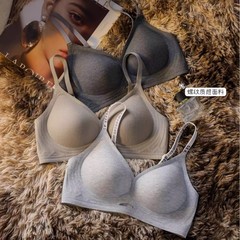 ソフトサポートの下着の女性の通気性の薄いタイプの胸が空いていません。