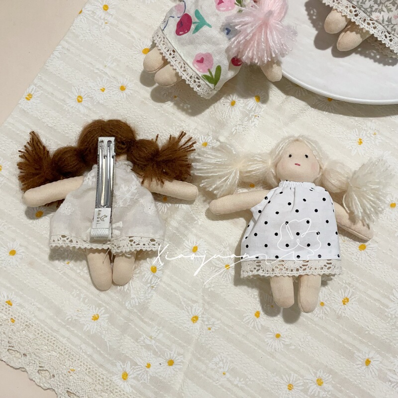 かわいい長い髪の三つ編みの女の子のヘアピン韓国の甘い花柄スカート人形子供の前髪ヘアピン女の子のヘアアクセサリー|undefined