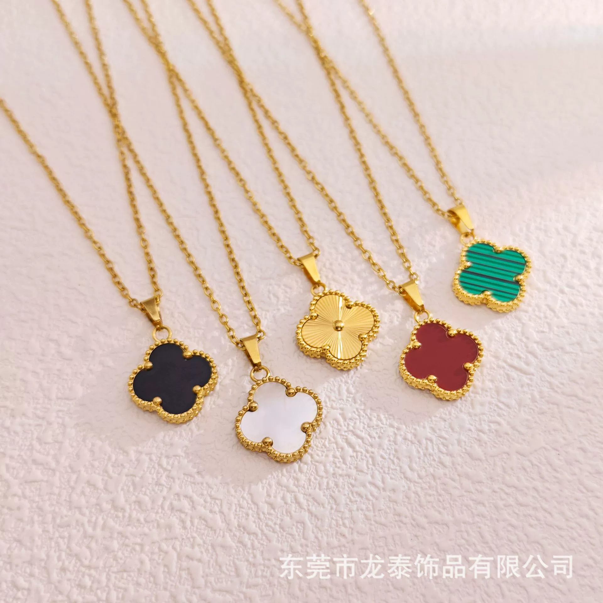 Ожерелье с подвеской в виде четырехлистного клевера 15 мм, двустороннее, из перламутра, с лазерной гравировкой, популярное, высококачественное ювелирное изделие в корейском стиле