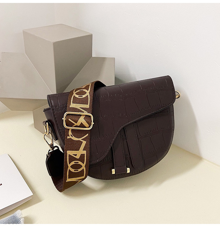 Street 2024 New Crocodile Saddle Shell One Shoulder Oblique Straddle Small Women's Bag Irregular_voghion.com