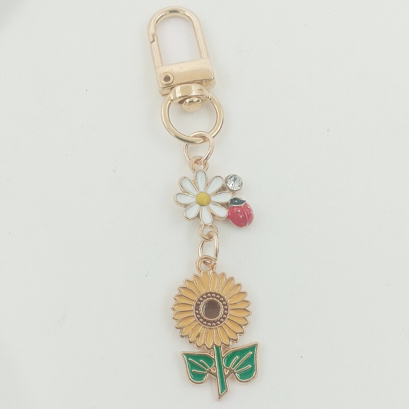 Cross-Border New Zinc Alloy Sunflower and Ladybug Enamel Keychain Pendant Simple Bag Accessories Holiday Gift Cross-Border New Zinc Alloy Sunflower and Ladybug Enamel Keychain Pendant Simple Bag Accessories Holiday Gift