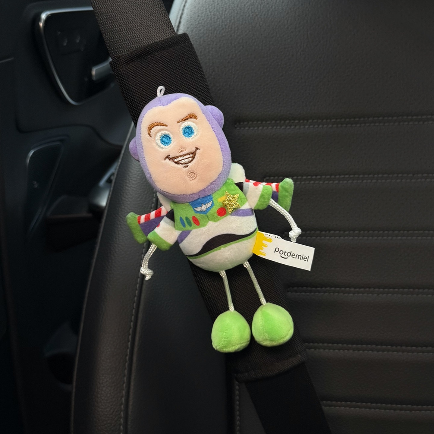 Authentic Cute Buzz Lightyear and Woody Car Seatbelt Shoulder Pads Car Decoration Anti-Dresswear Damage High-End Feel