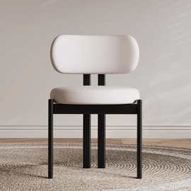 北欧现代简约实木餐椅家用餐厅吃饭凳子奶油风书桌椅化妆靠背椅子