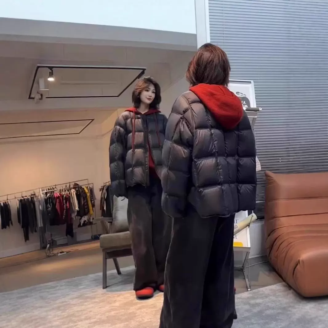 黑色圆领设计小方块羽绒服女冬季2025新款小个子白鸭绒保暖外套