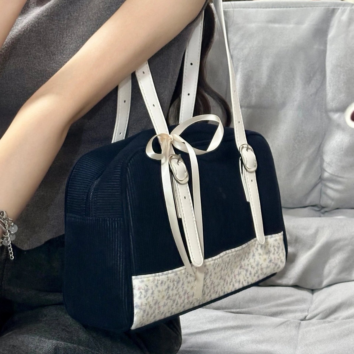 Diseño de nicho bolso de hombro único 2025 nuevo paquete de axilas de empalme de Flores rotas INS bolso de pana retro 100 paquetes de cercanías