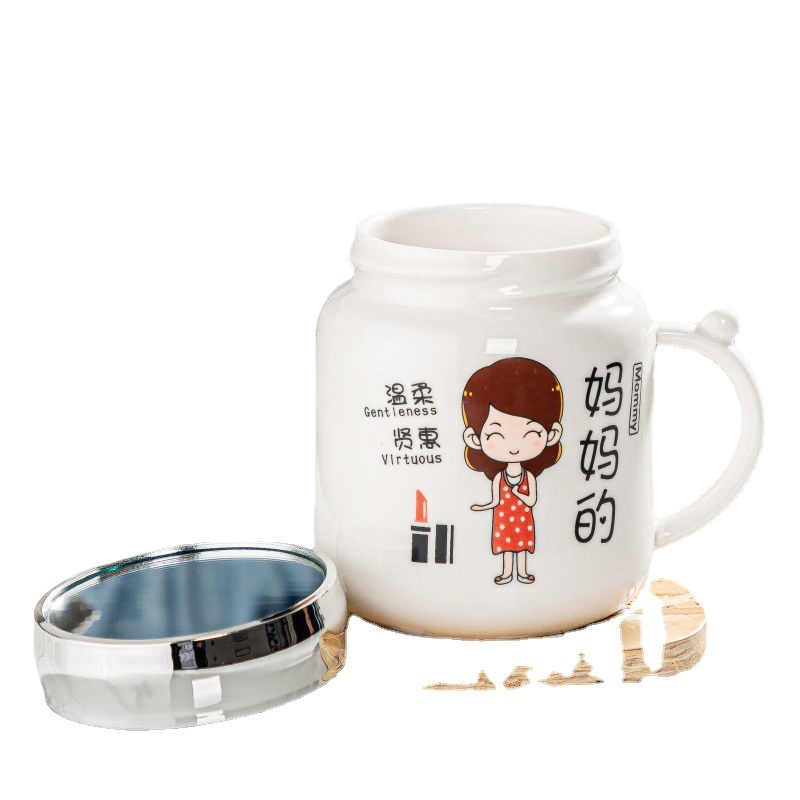 陶磁器の水の家族のかわいい漫画の家庭用の家庭は陶磁器のコップの日常用のデパートの鏡の蓋を区別します。|undefined