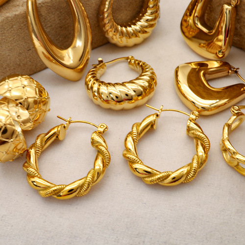 ins European and American Internet celebrity simple twist U-shaped titanium steel earrings non-fading 18K real gold plated fashion versatile earrings for women