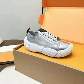 女式运动单鞋;女式休闲单鞋;女式时装单鞋