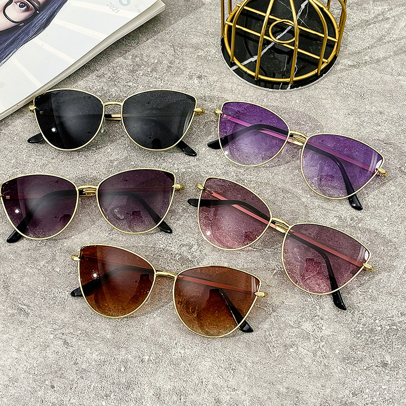 28g Weight Full Frame Glasses Structure Fashion Semicircle PC UV400 Protection Cat Eye Full Frame Women's Sunglasses