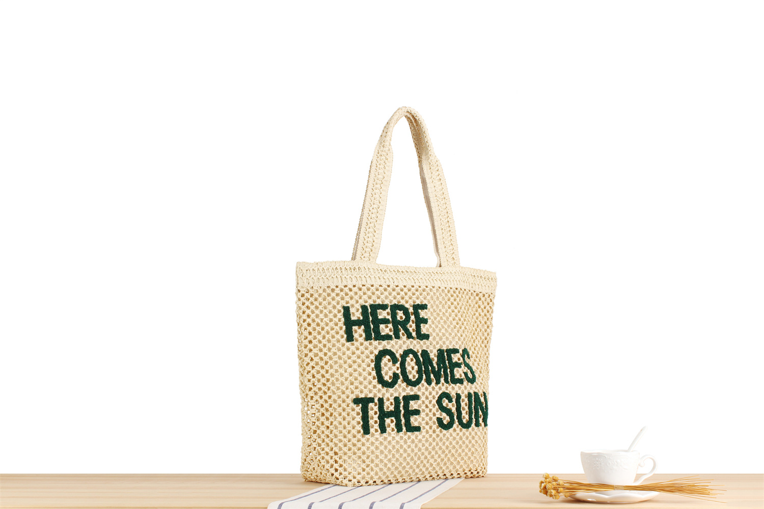 Women's Beach Classic Style Letter Paper Shopping Bags display picture 2