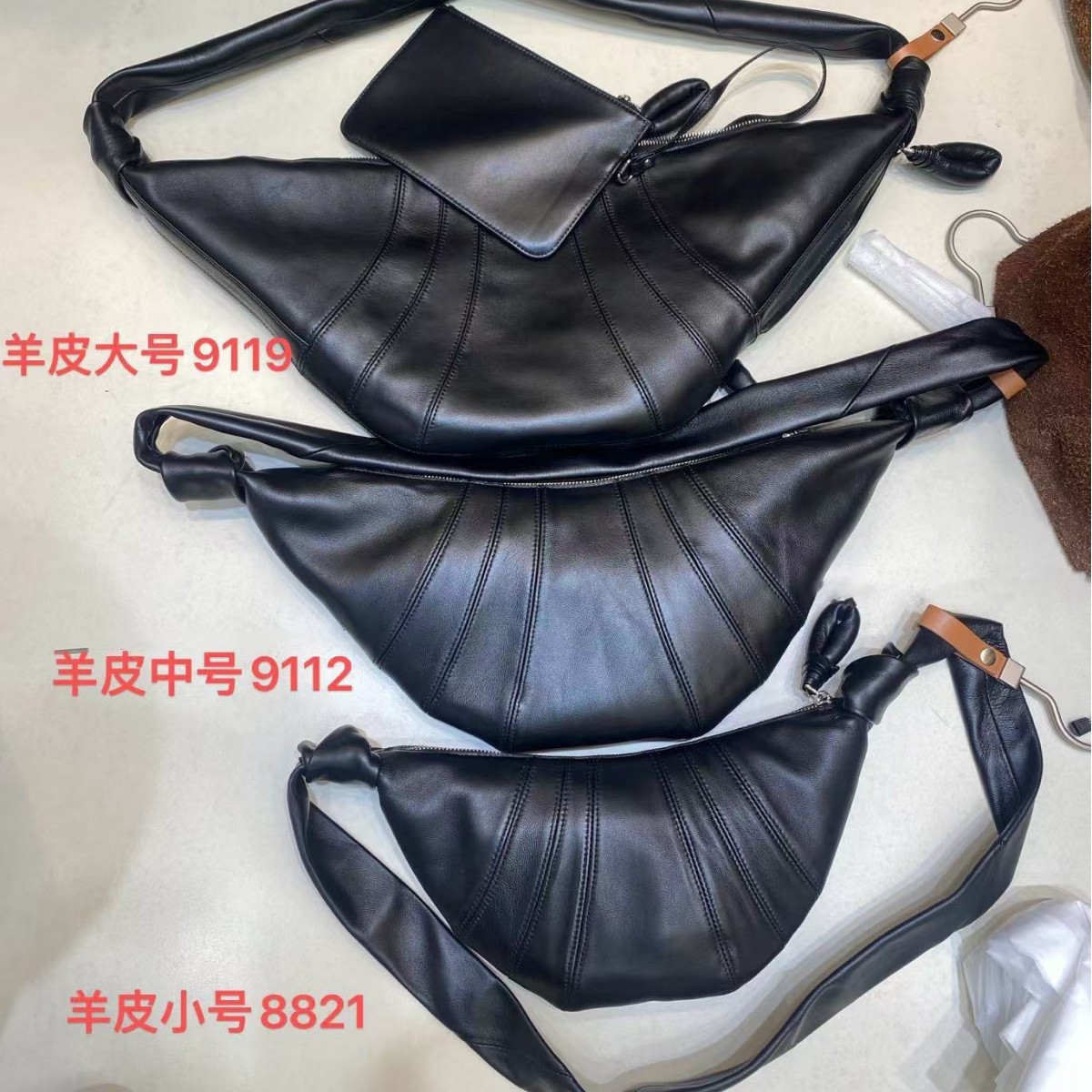 LE Cross-border Sheepskin Croissant Bag - Trendy Genuine Leather Shoulder & Crossbody Bag, Underarm Bag Wholesale - Thumbnail 3