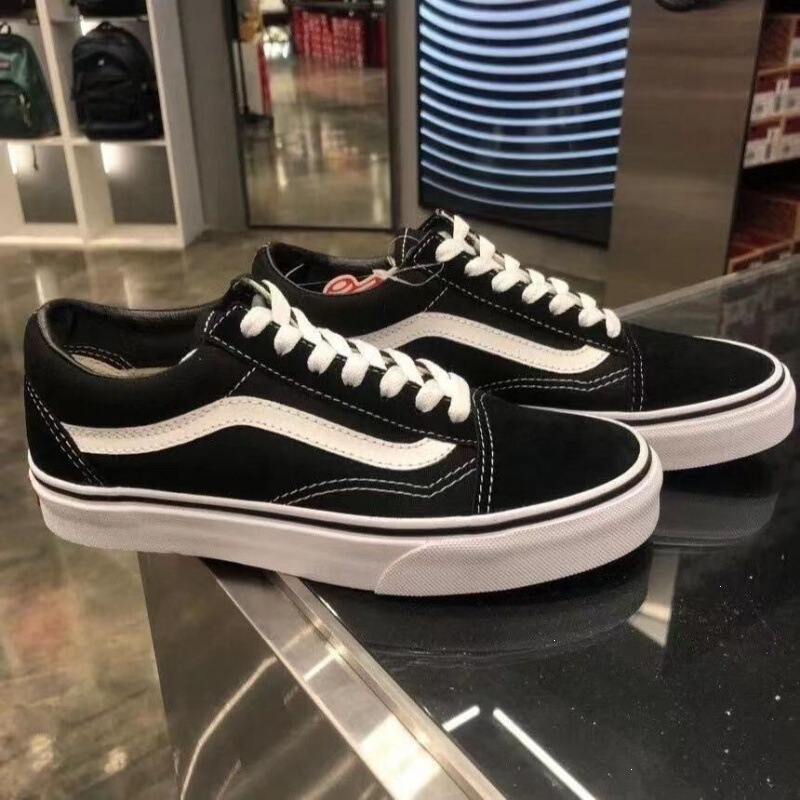 Vans Putian Canvas Shoes Classic Versatile Round-Toe Sneakers for Men and Women Couple Sports Skate Shoes Retro Style