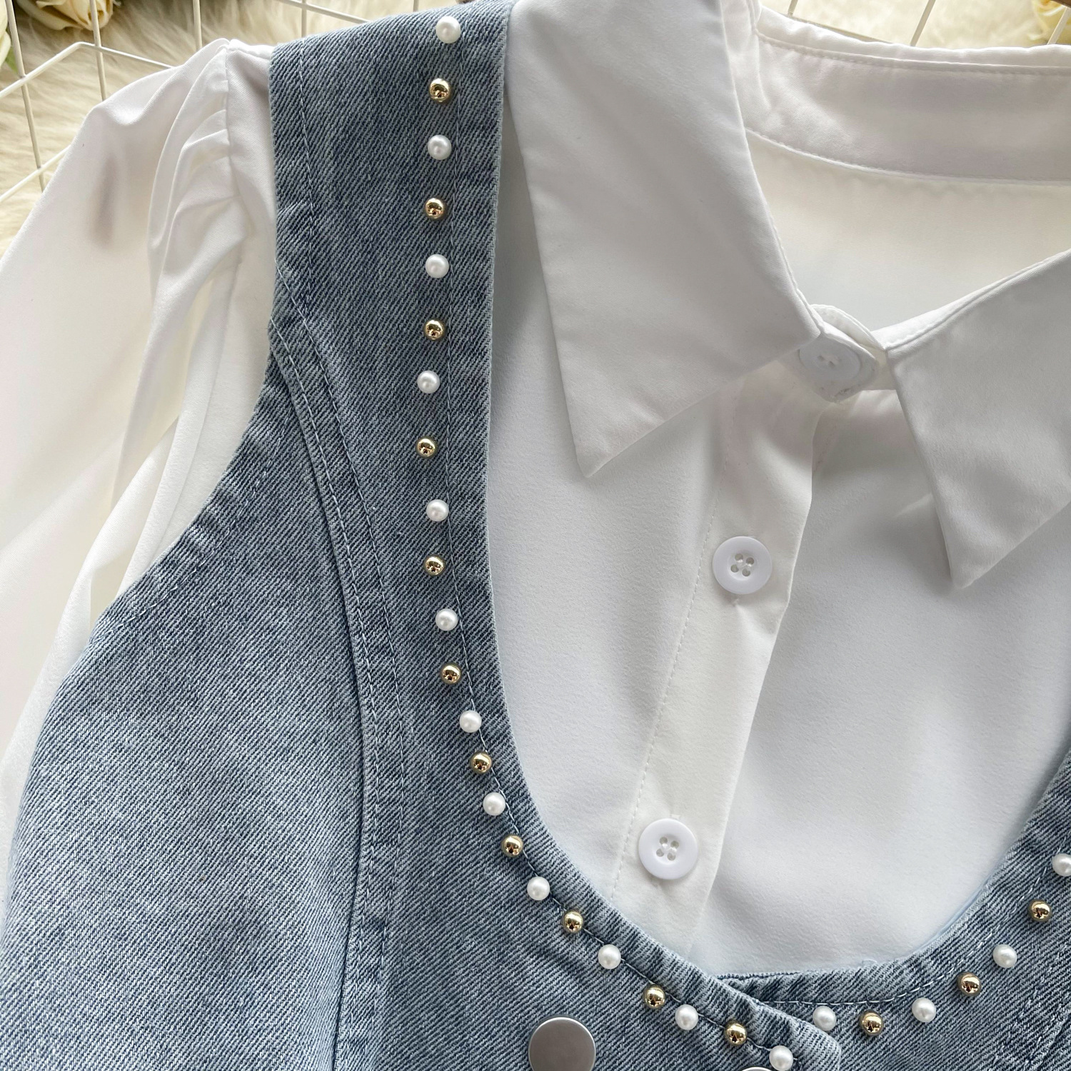 Camicia donna con gilet in denim a strati e perline decorative_voghion.com
