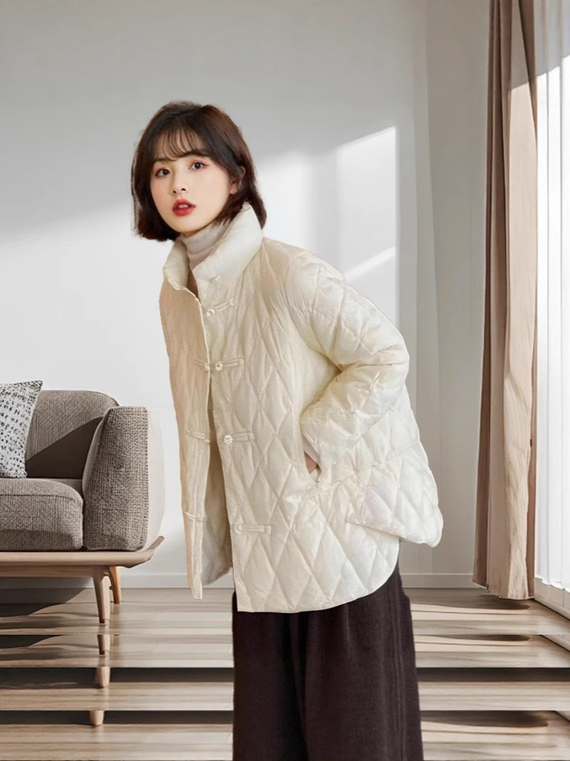 Short fashionable winter light and thin keep warm down jacket