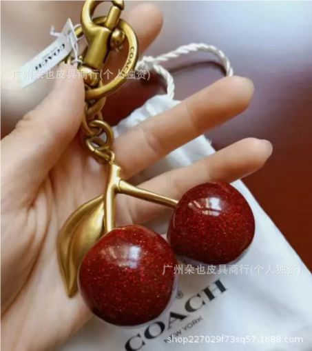 Colgante de cereza (con caja)