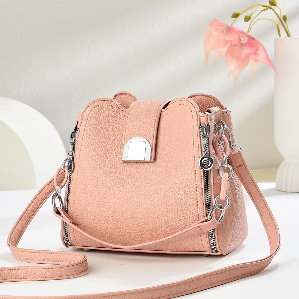 Bolso de moda de balde 2025 nuevo tipo de mochila de hombro para mujeres bolsos casuales bolsos transfronterizos
