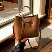 �nϵ����Ů���������ٴ�ͨ��ˮͰ���͹ņμ��С���OӋ����б���