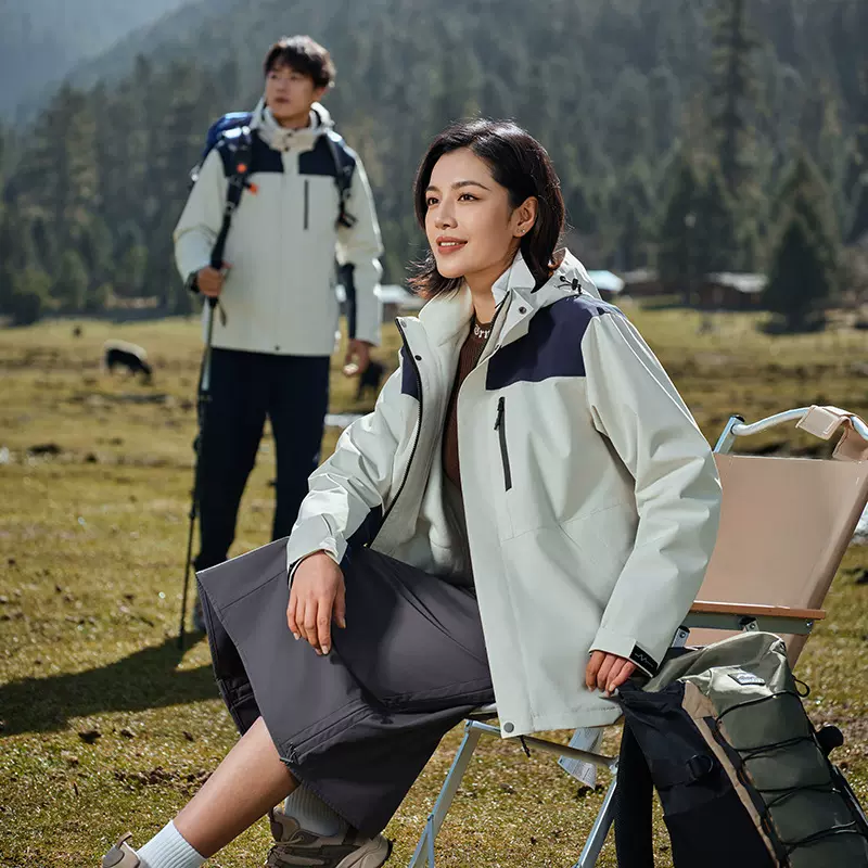 新款高性价比纯色拼色三合一正品冲锋衣可选银狐绒羽绒内胆加LOGO