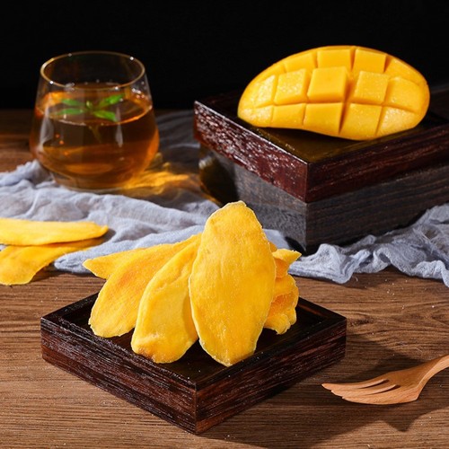 Dried mango, banana chips, preserved fruits, strawberries and cranberries, dried candied fruits, food snacks, Internet celebrity snacks wholesale manufacturers in bulk